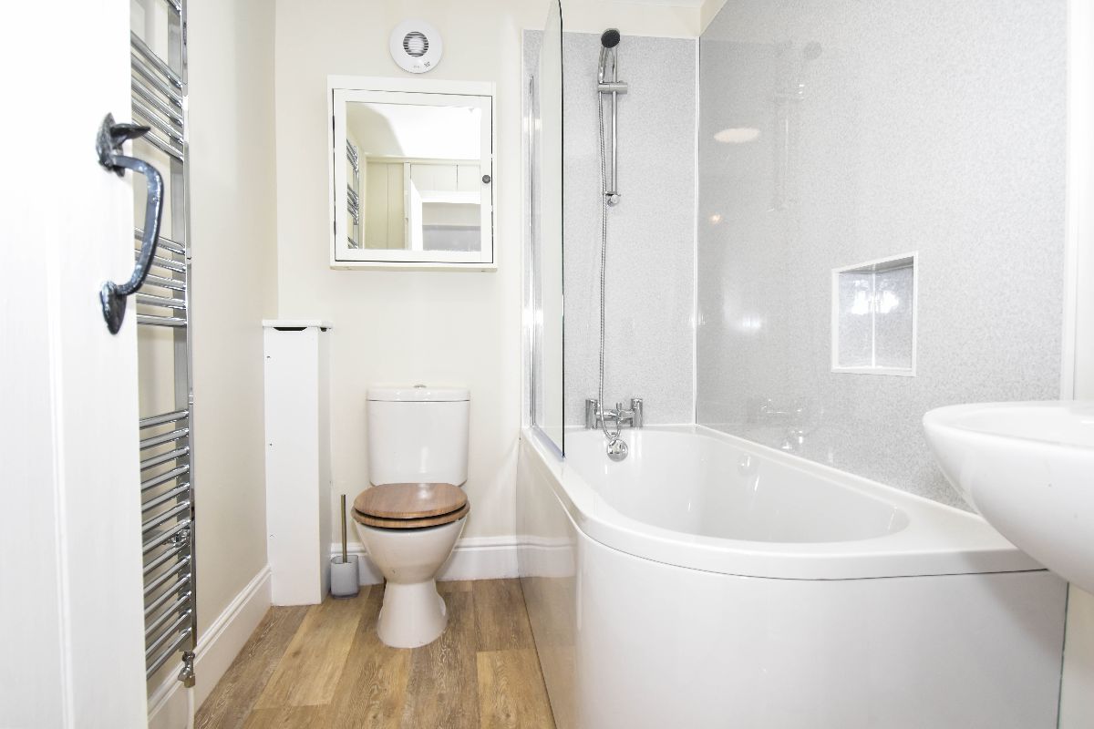 3 bed character property to rent in Quidham Street, Bowerchalke 15