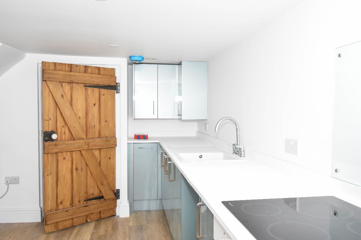 3 bed character property to rent in Quidham Street, Bowerchalke 4