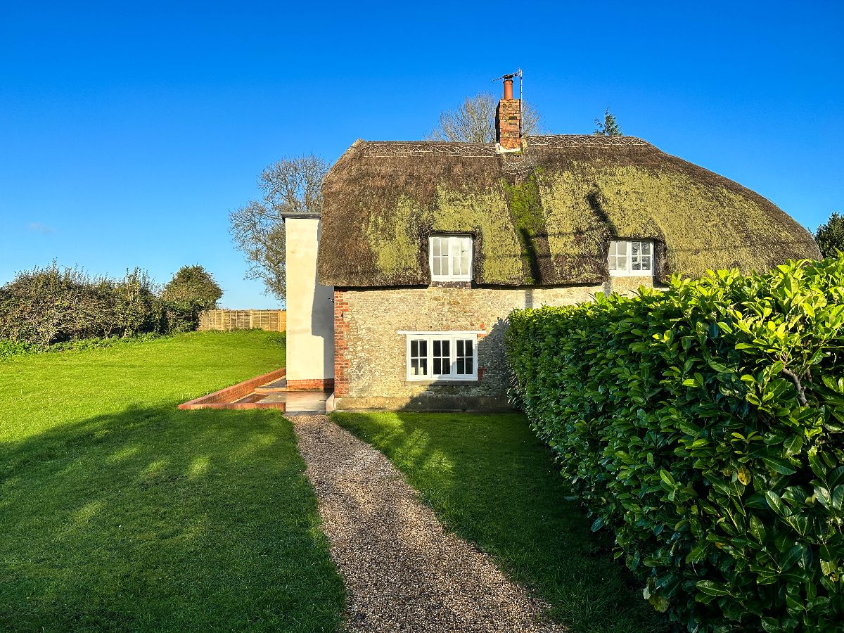 3 bed character property to rent in Quidham Street, Bowerchalke, SP5
