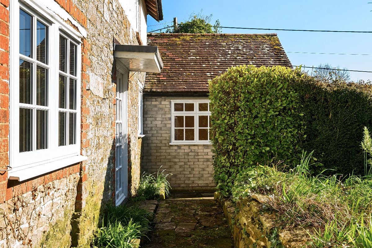 4 bed detached house to rent in Quidham Street, Bowerchalke  - Property Image 21