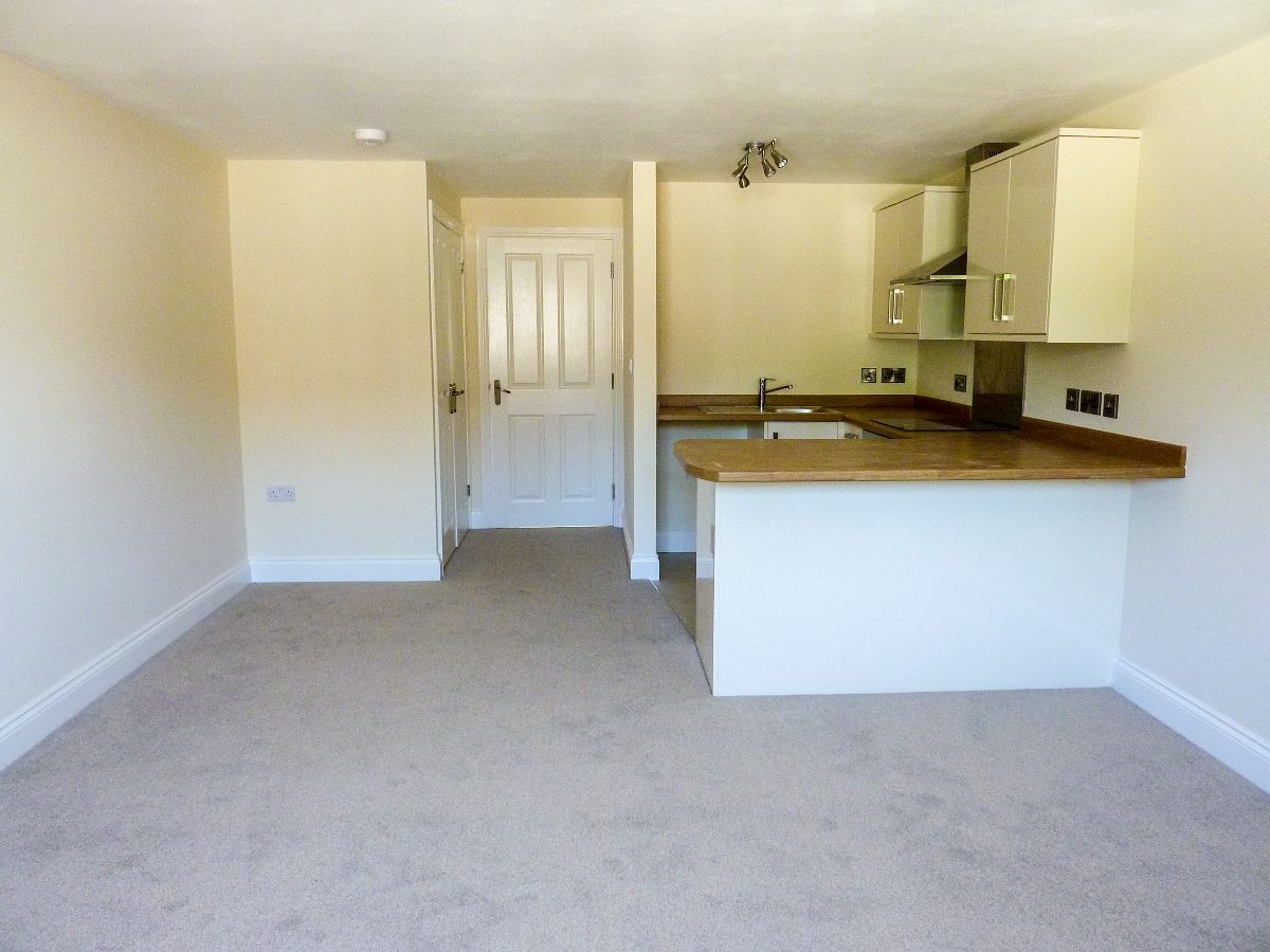 1 bed flat to rent in Devizes Road, Salisbury 3