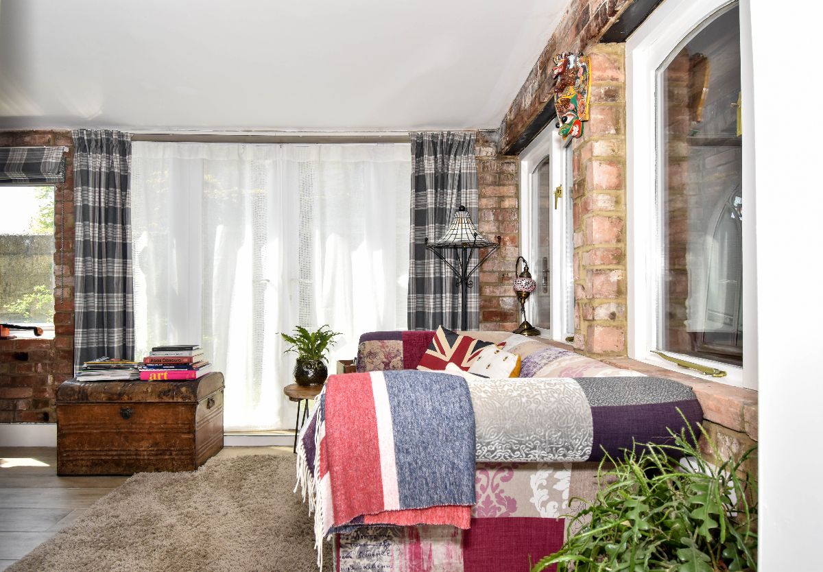 2 bed terraced house to rent in Windsor Road, Salisbury 4