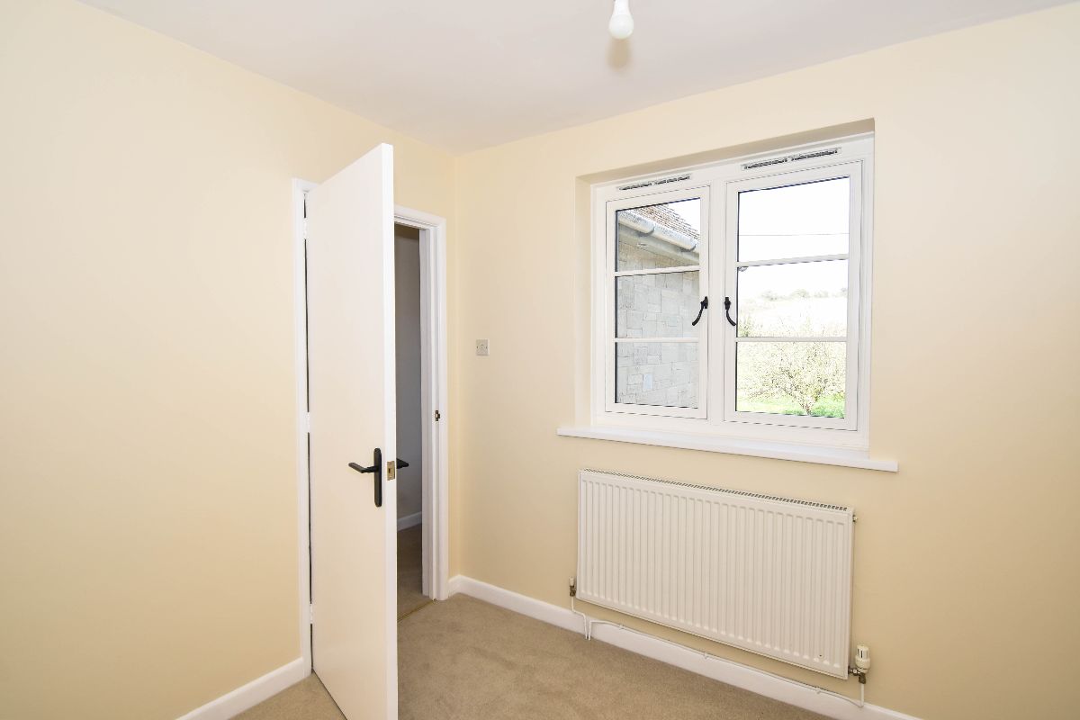 4 bed cottage to rent in Manor Farm Cottages, Salisbury 11