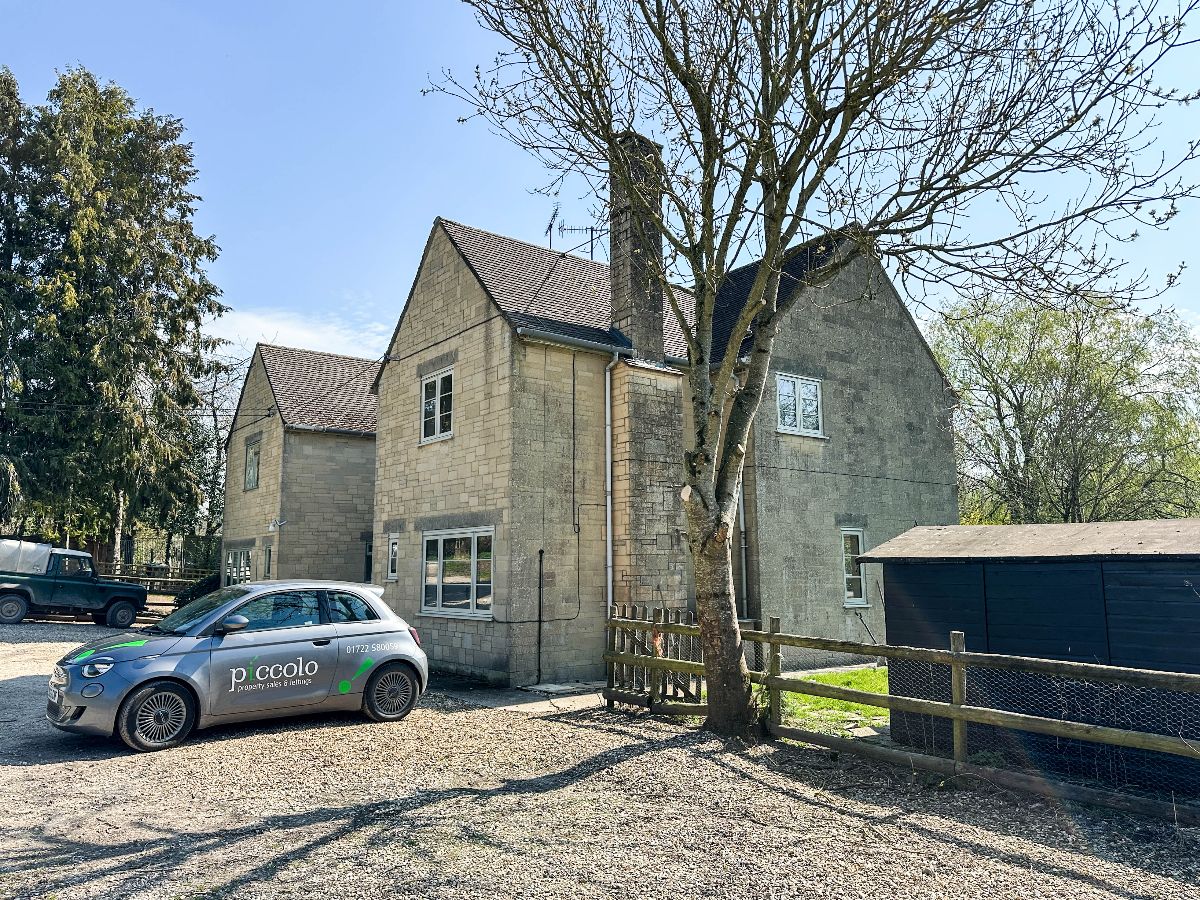 4 bed cottage to rent in Manor Farm Cottages, Salisbury, SP3