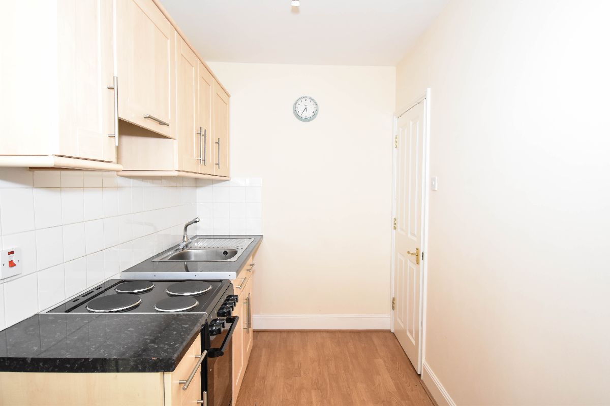 1 bed flat to rent in Wilton, Salisbury 6