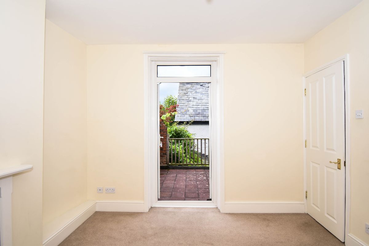 1 bed flat to rent in Wilton, Salisbury 2