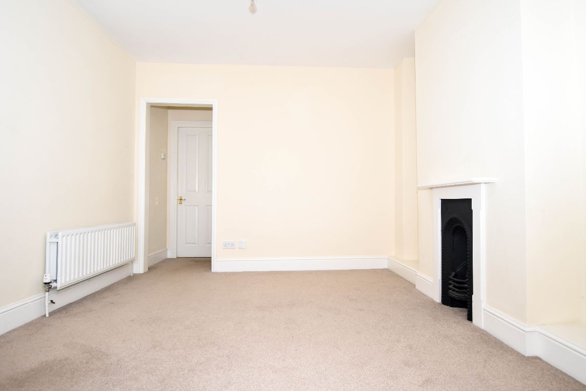 1 bed flat to rent in Wilton, Salisbury 3