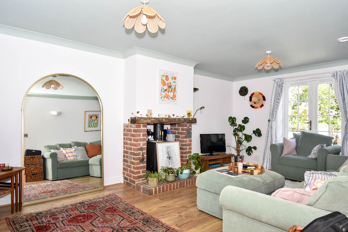 3 bed semi-detached house to rent in Alderbury, Salisbury 3