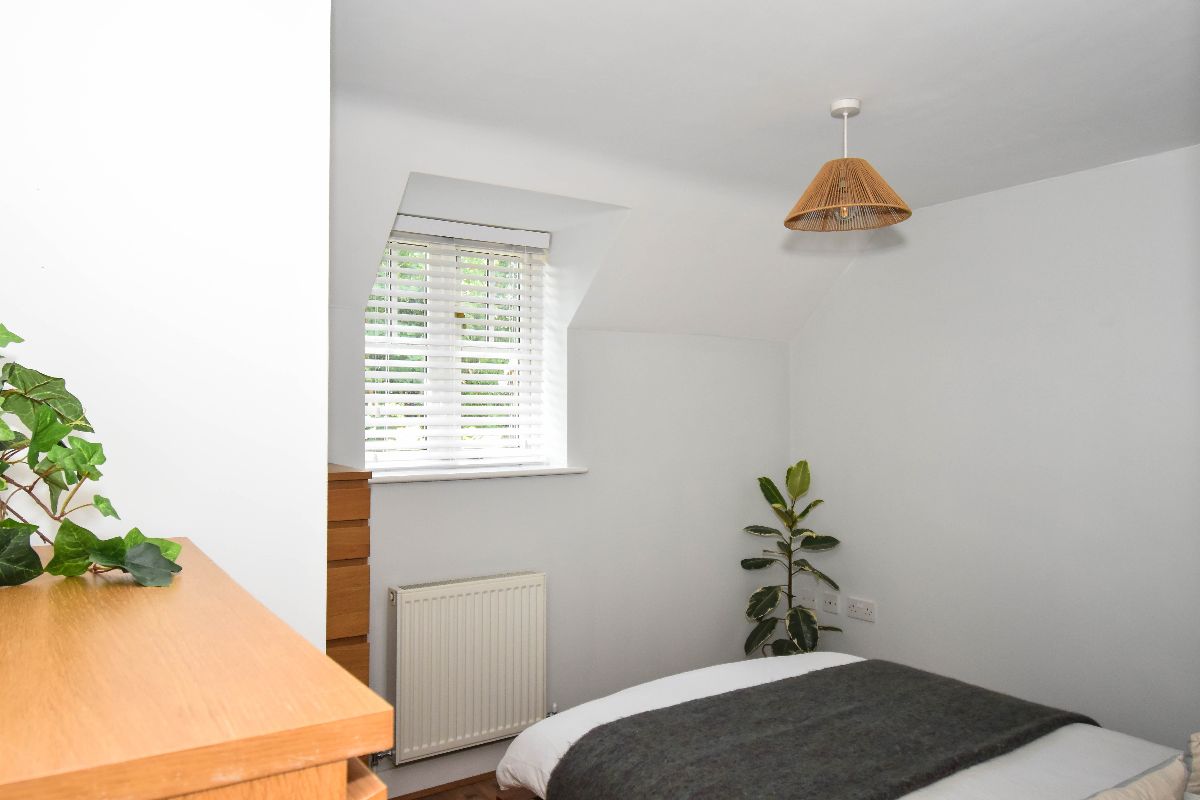 3 bed semi-detached house to rent in Alderbury, Salisbury 15