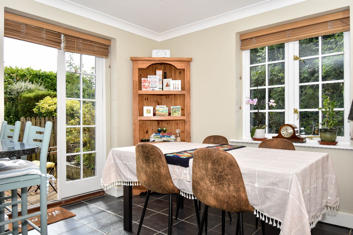 3 bed semi-detached house to rent in Alderbury, Salisbury 8