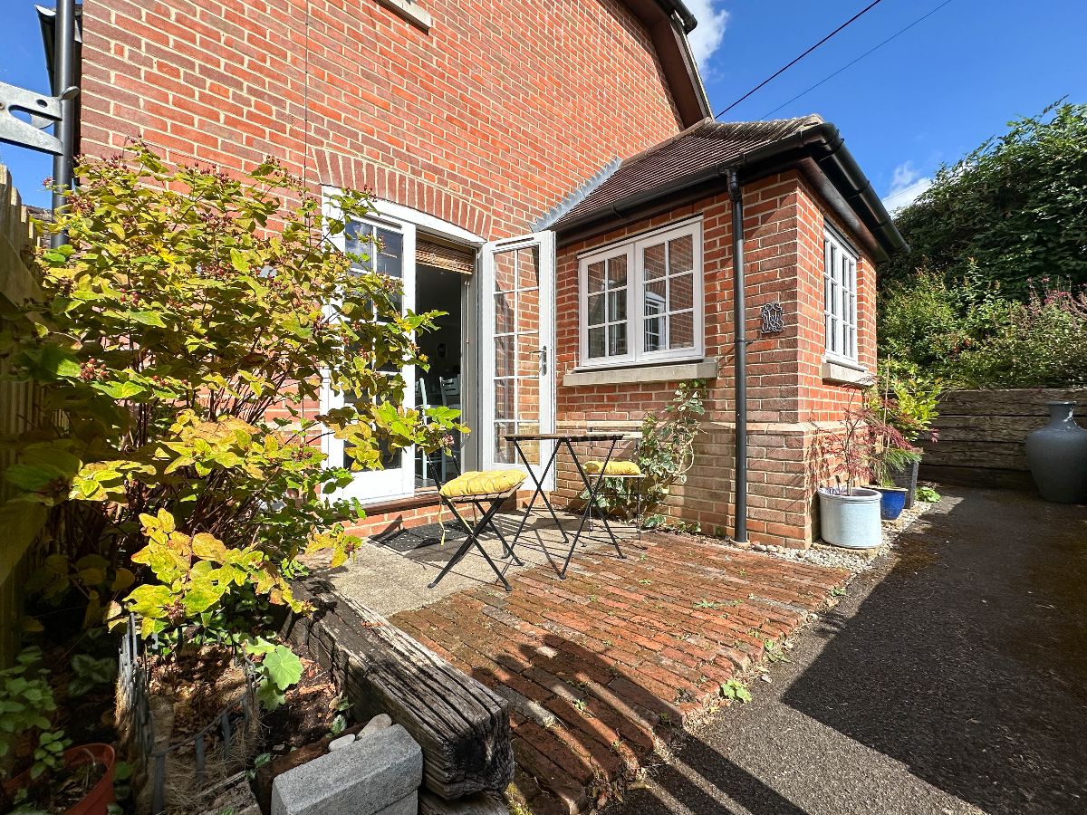 3 bed semi-detached house to rent in Alderbury, Salisbury 18