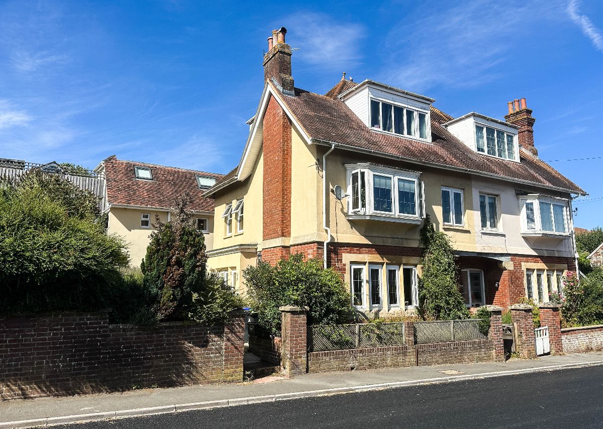 5 bed semi-detached house to rent in Shaftesbury Road, Salisbury  - Property Image 20