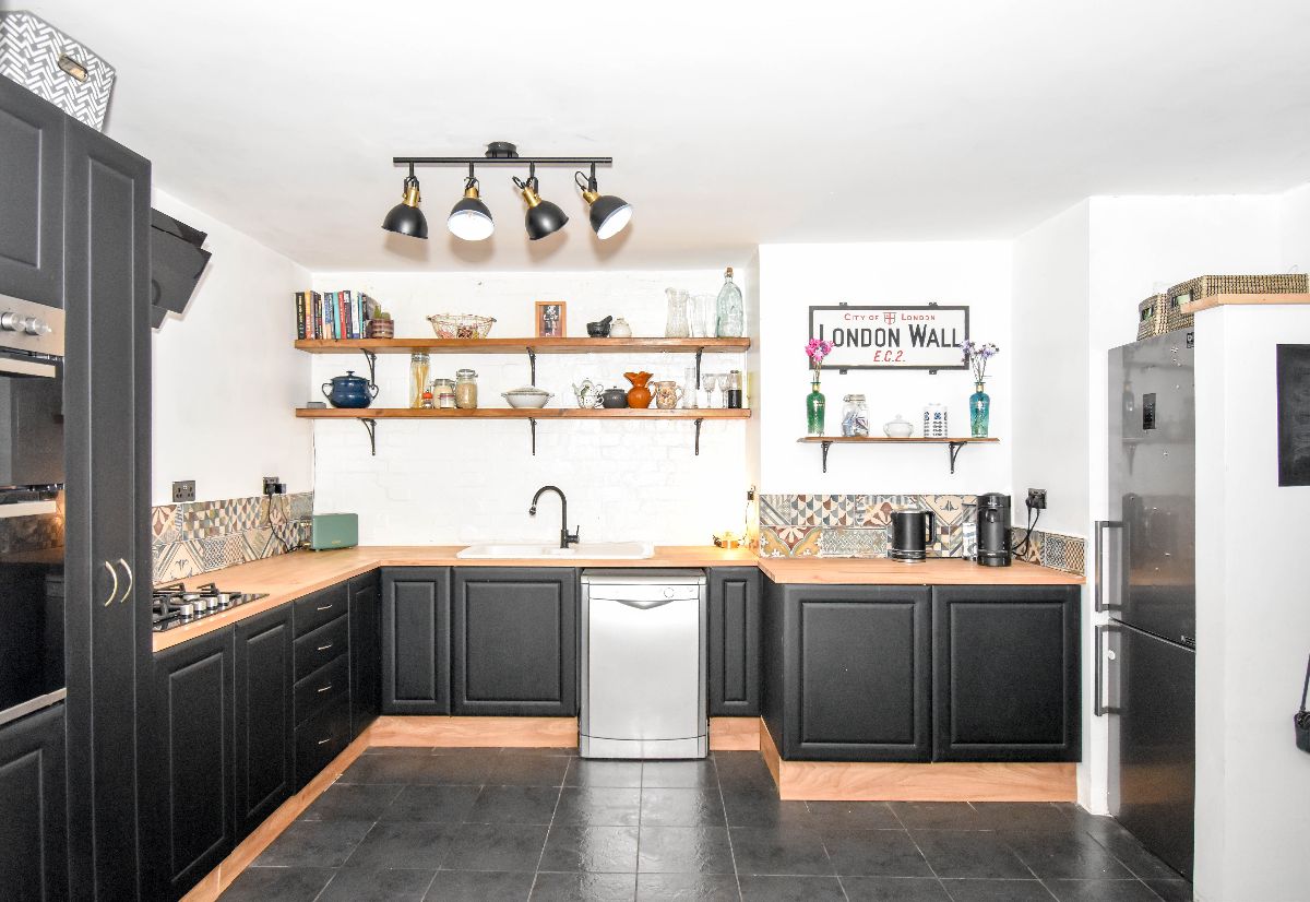 5 bed semi-detached house to rent in Shaftesbury Road, Salisbury 5