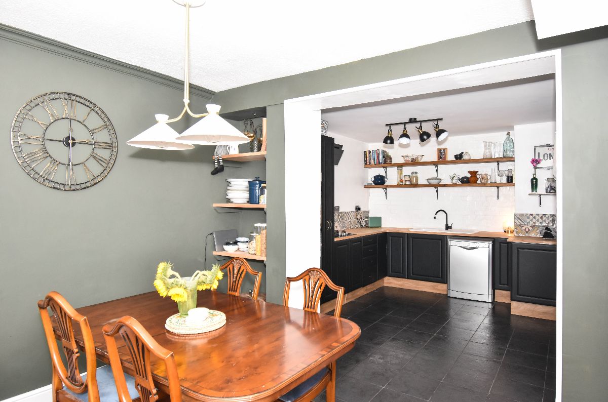 5 bed semi-detached house to rent in Shaftesbury Road, Salisbury 8