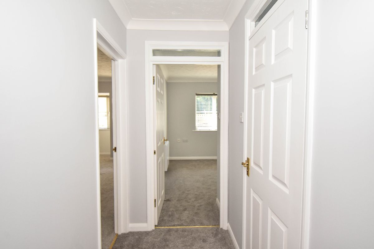 1 bed flat to rent in West Street, Wilton, Salisbury 2