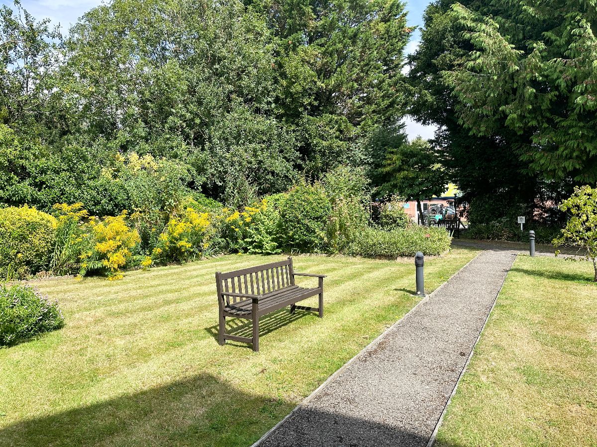 1 bed flat to rent in West Street, Wilton, Salisbury 16