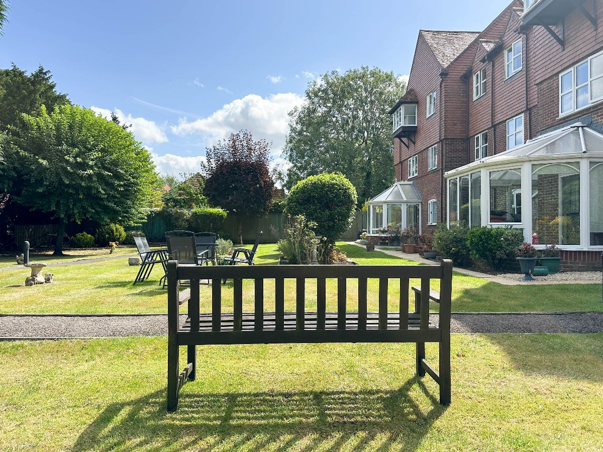 1 bed flat to rent in West Street, Wilton, Salisbury 11