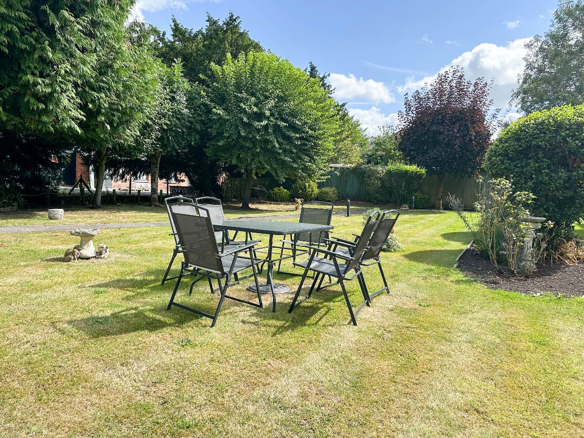 1 bed flat to rent in West Street, Wilton, Salisbury 12