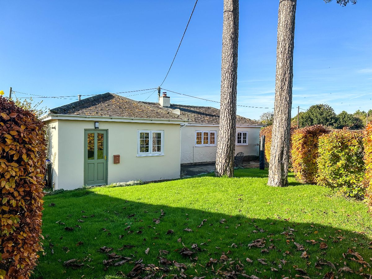 2 bed bungalow to rent in Durrington, Salisbury  - Property Image 2