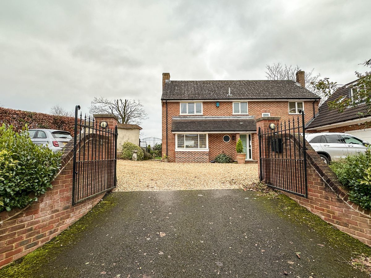 1 bed flat to rent in Winterbourne Earls, Salisbury 1