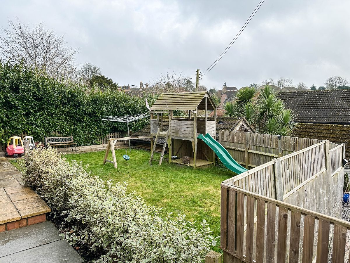 4 bed detached house to rent in Bennett Close, Salisbury 17