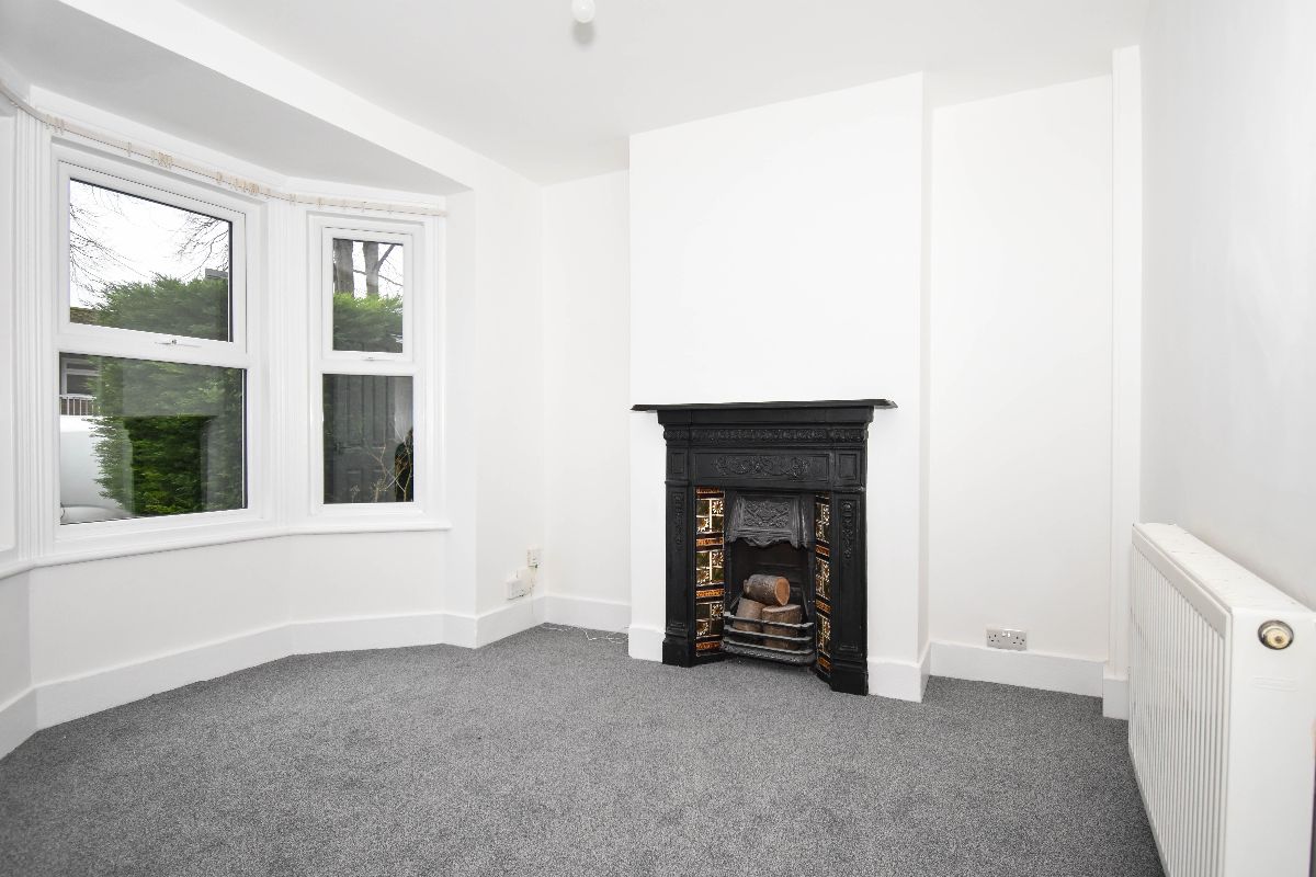 2 bed terraced house to rent in Stratford Road, Salisbury  - Property Image 3