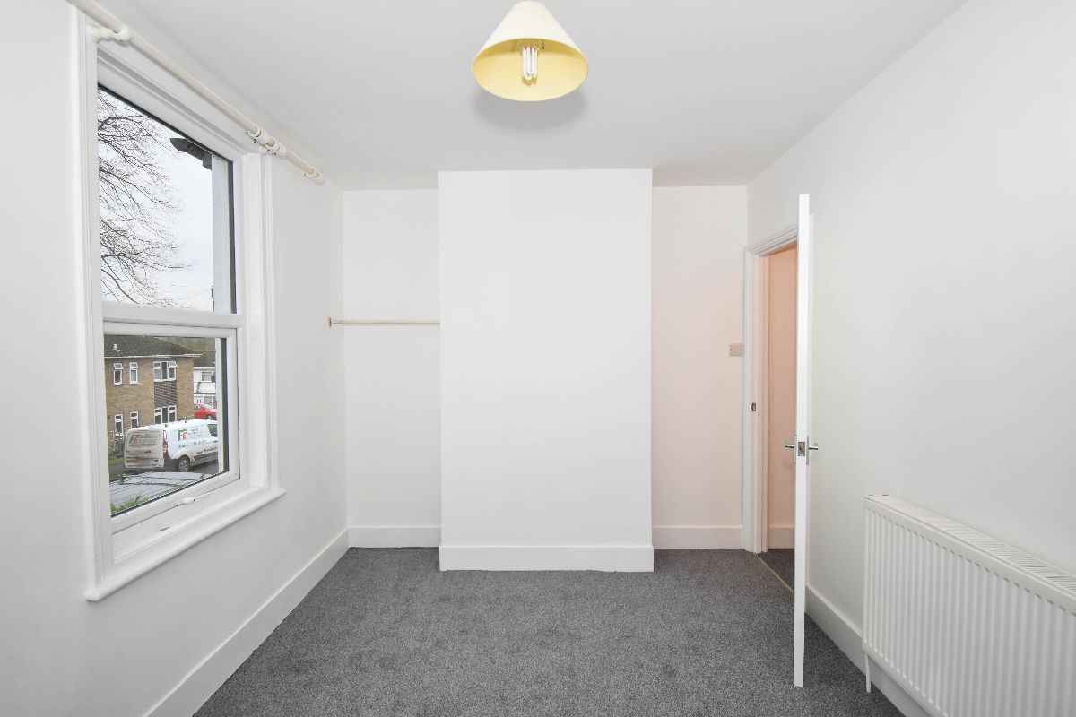 2 bed terraced house to rent in Stratford Road, Salisbury 9