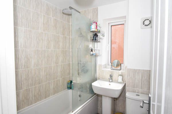 3 bed end of terrace house to rent in Good Lane, Salisbury  - Property Image 6
