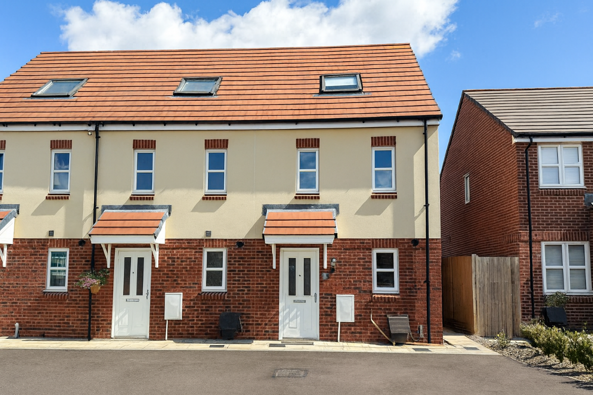 3 bed end of terrace house to rent in Good Lane, Salisbury - Property Image 1