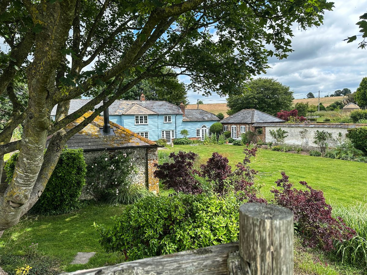 4 bed character property to rent, Downton, SP5
