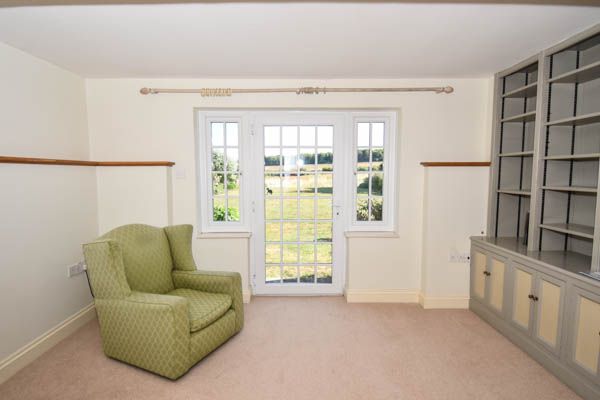 4 bed character property to rent in Downton, Salisbury  - Property Image 5