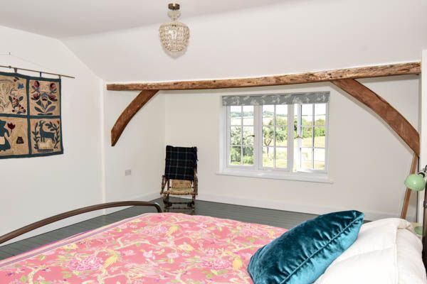 4 bed character property to rent in Downton, Salisbury  - Property Image 13