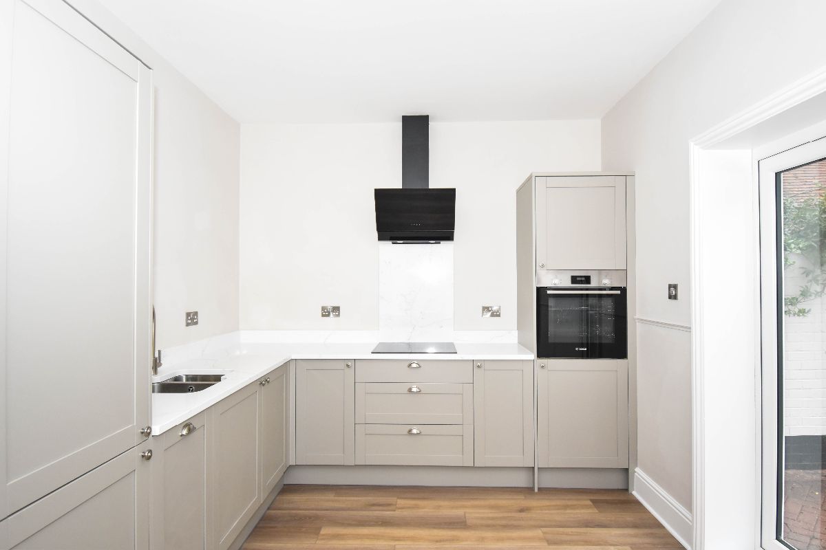 3 bed detached house to rent in Russell Street, Wilton  - Property Image 7