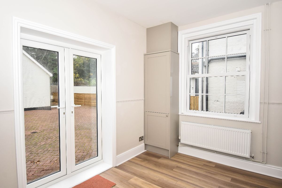 3 bed detached house to rent in Russell Street, Wilton  - Property Image 9