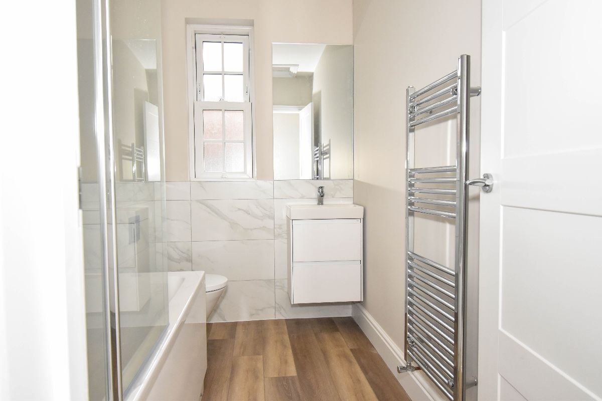 3 bed detached house to rent in Russell Street, Wilton  - Property Image 14