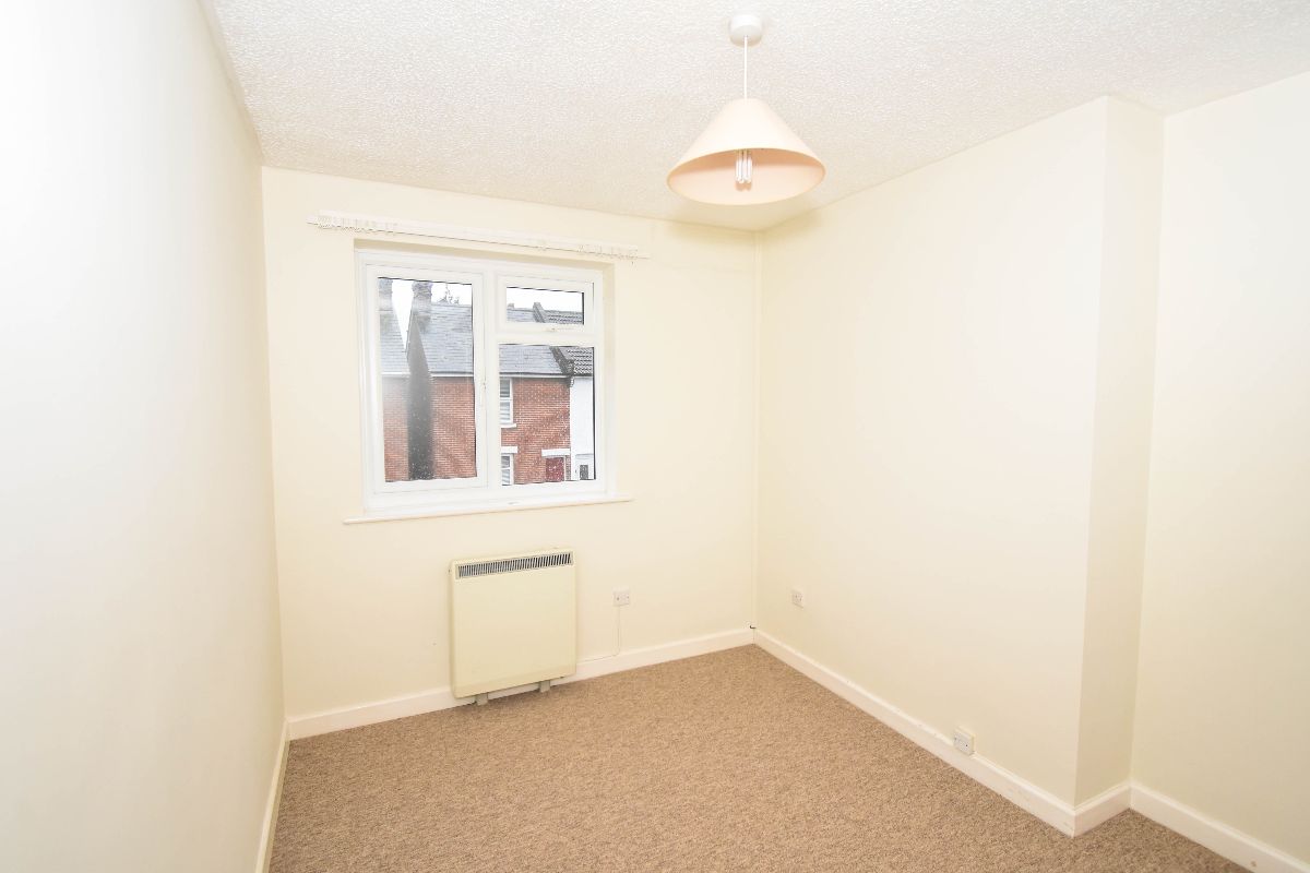 3 bed terraced house to rent in Ashley Road 14
