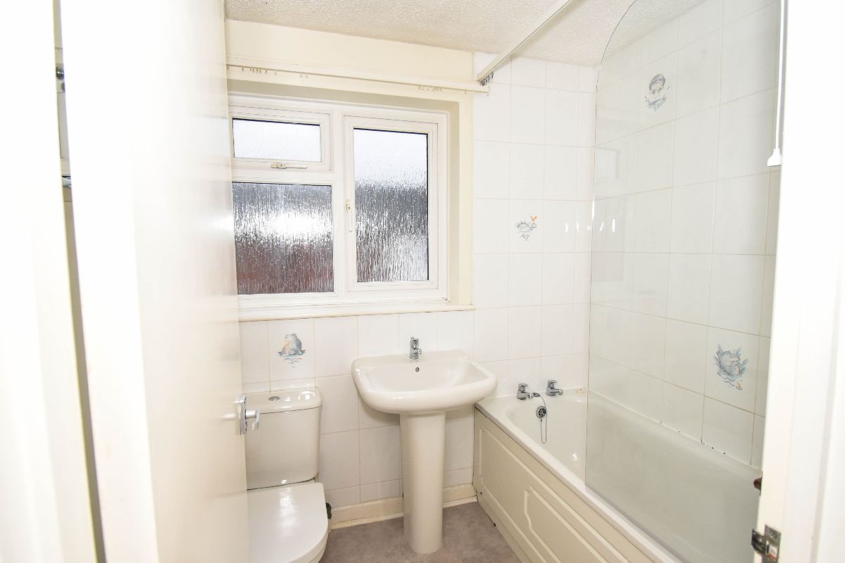 3 bed terraced house to rent in Ashley Road 16
