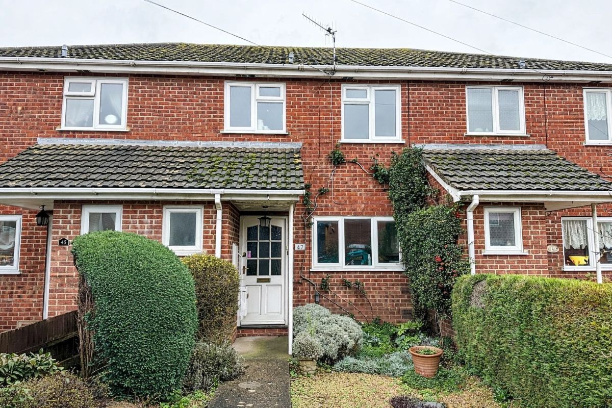 3 bed terraced house to rent in Ashley Road 0