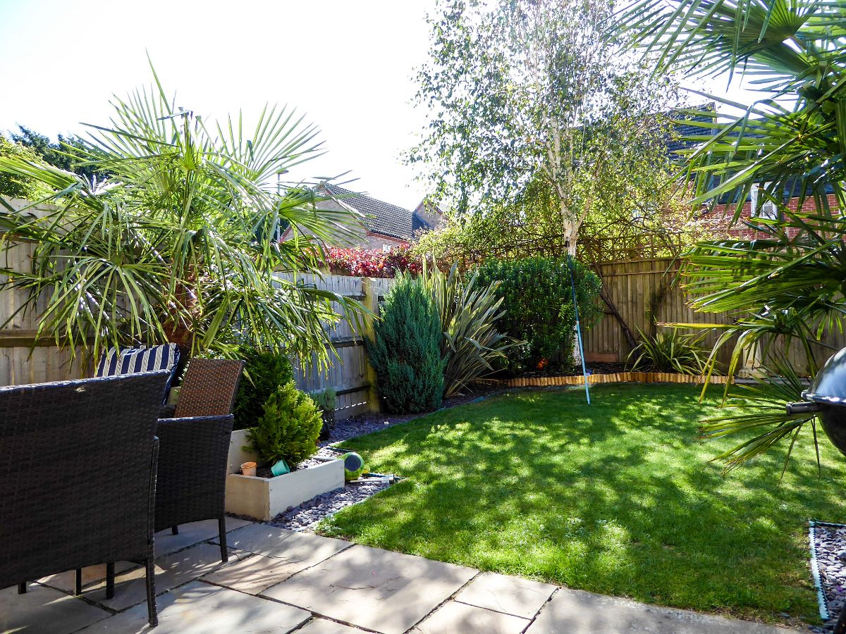 3 bed terraced house to rent in Wellworthy Drive, Salisbury 9