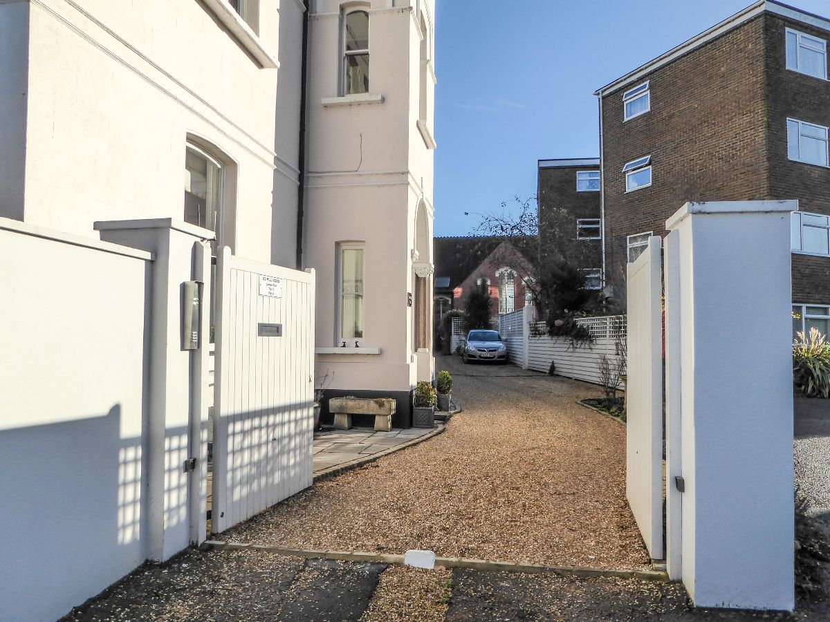 1 bed character property to rent in Mill Road, Salisbury 3