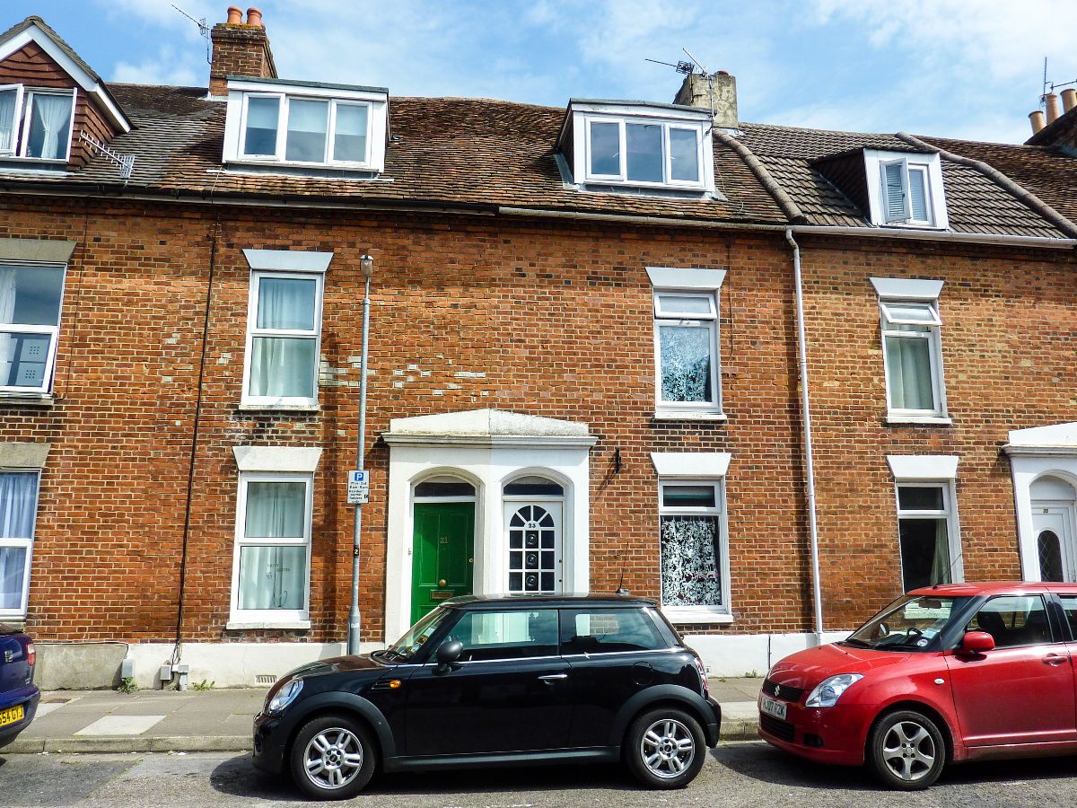 4 bed terraced house to rent in Trinity Street, Salisbury - Property Image 1