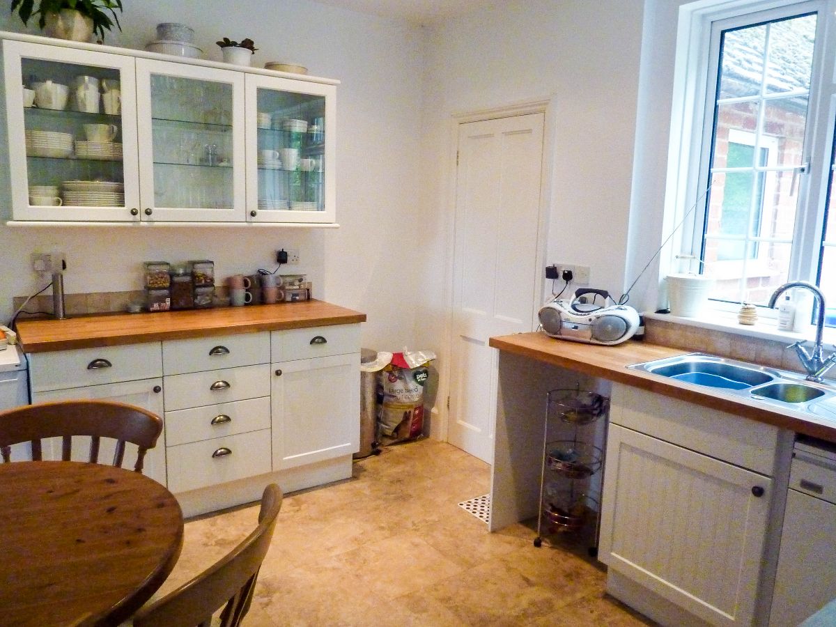 3 bed semi-detached house to rent in Home Dairy Cottages, Salisbury 4