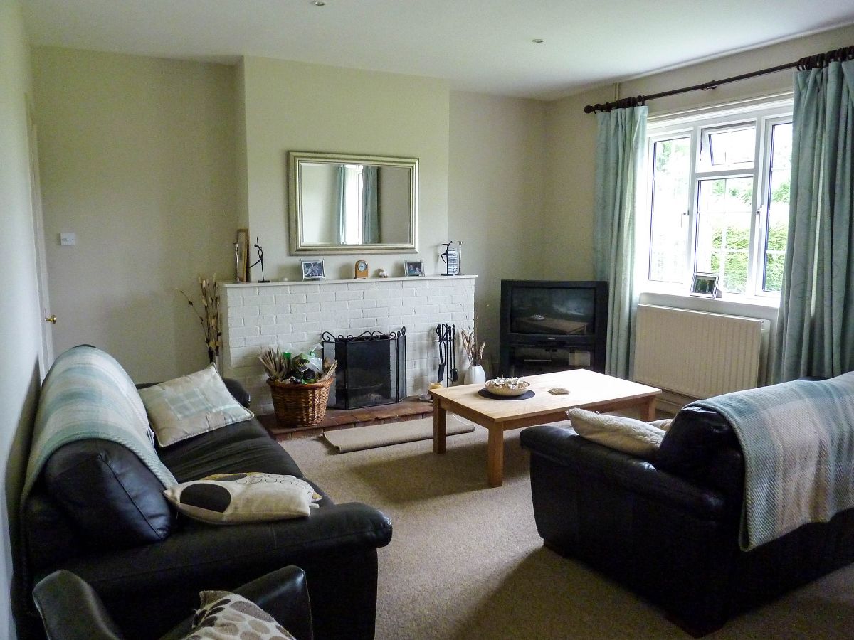3 bed semi-detached house to rent in Home Dairy Cottages, Salisbury 3