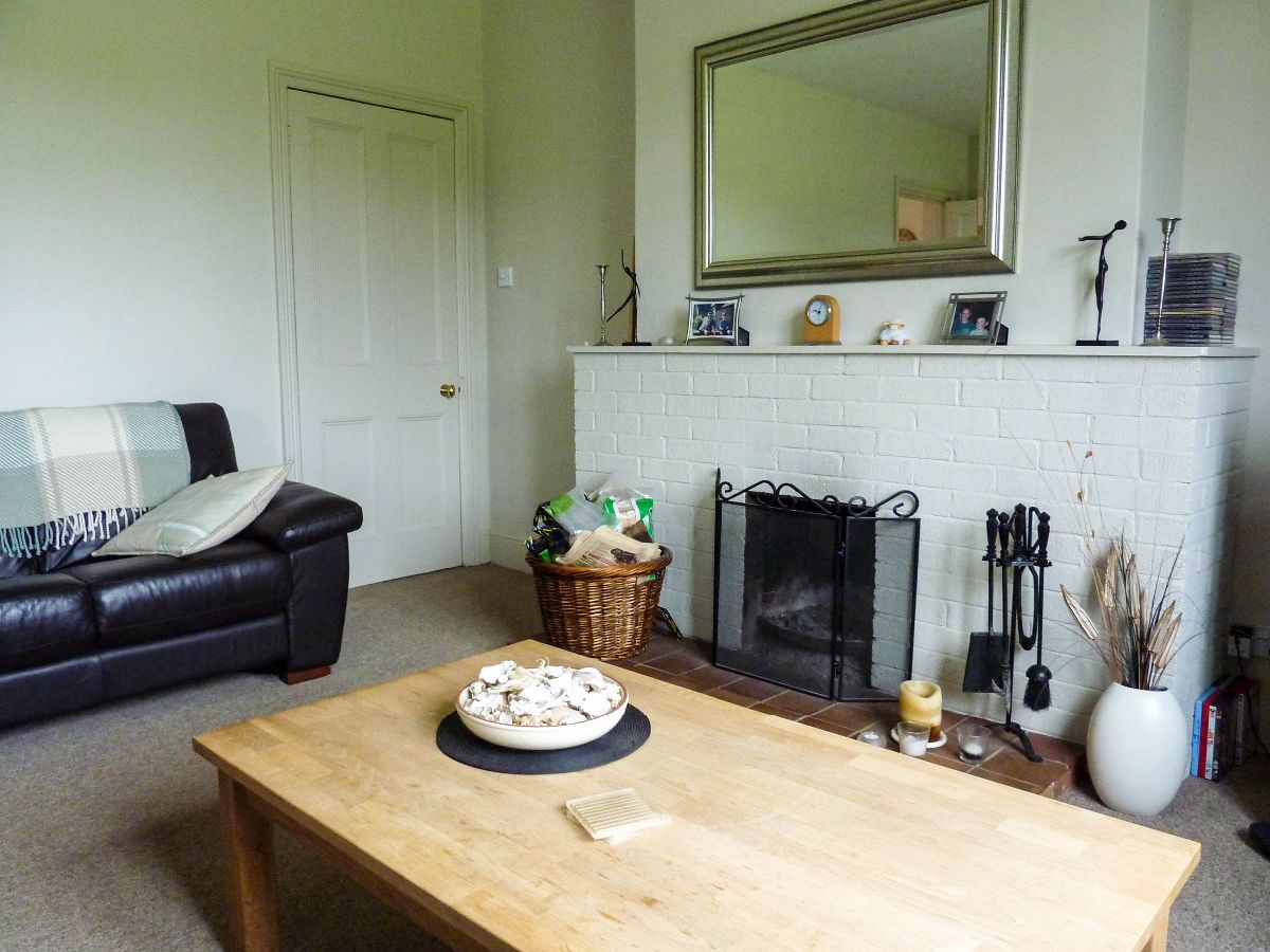 3 bed semi-detached house to rent in Home Dairy Cottages, Salisbury 2