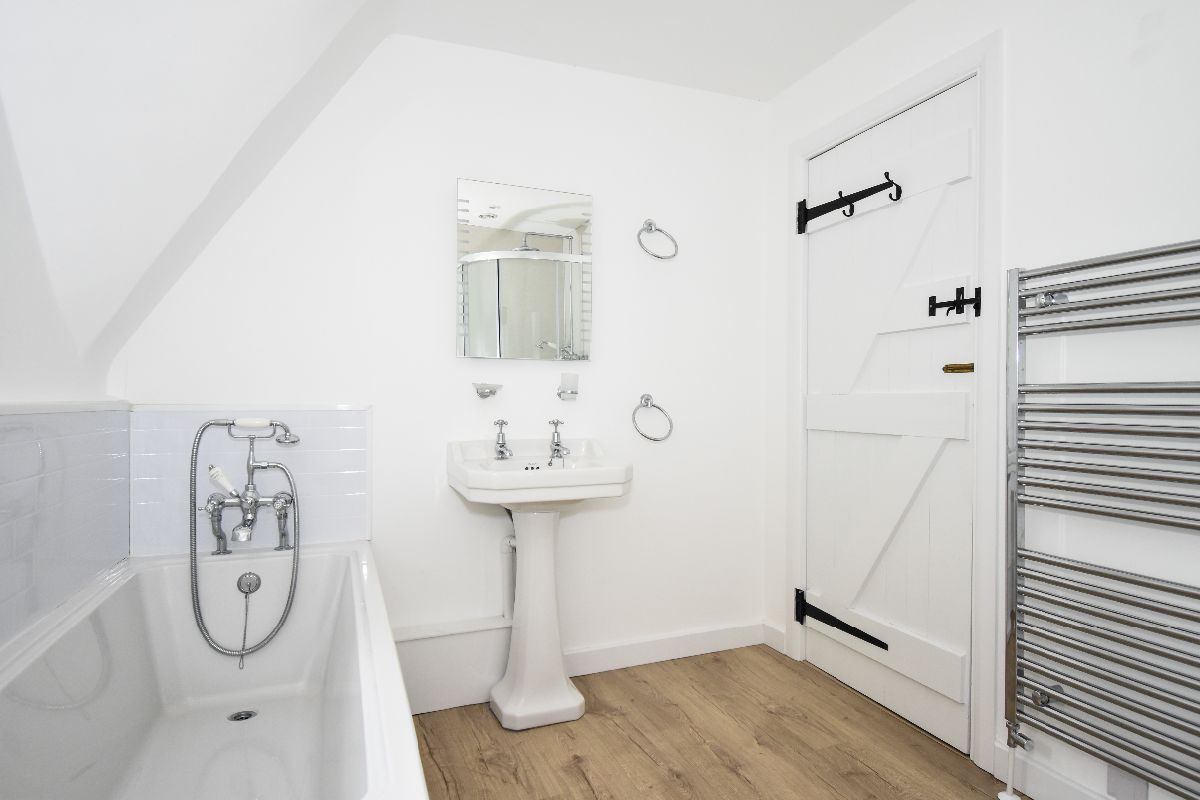 2 bed cottage to rent in Clarendon Park, Salisbury 9