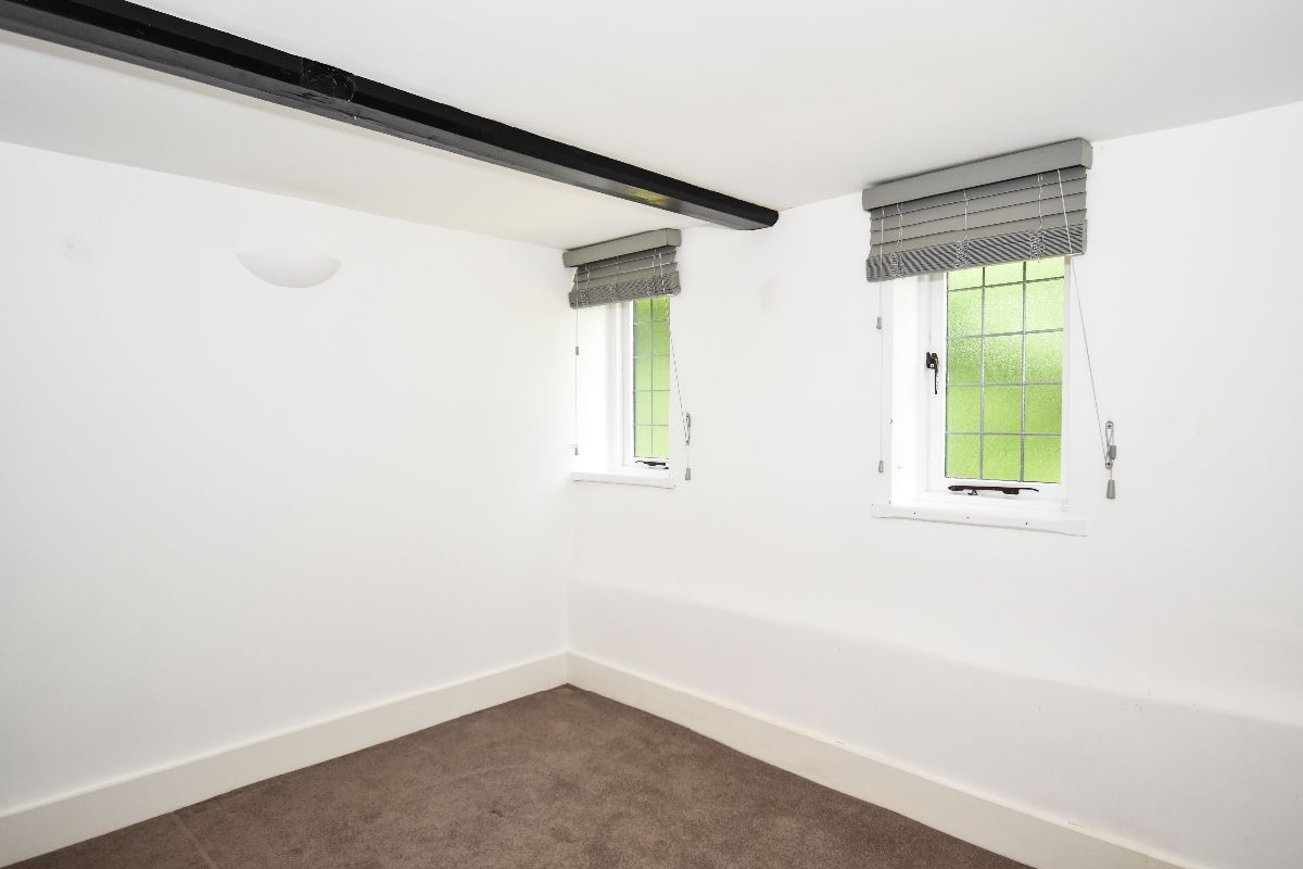 2 bed cottage to rent in Clarendon Park, Salisbury 7