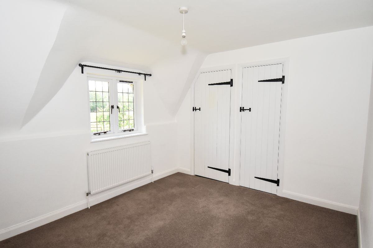 2 bed cottage to rent in Clarendon Park, Salisbury 10