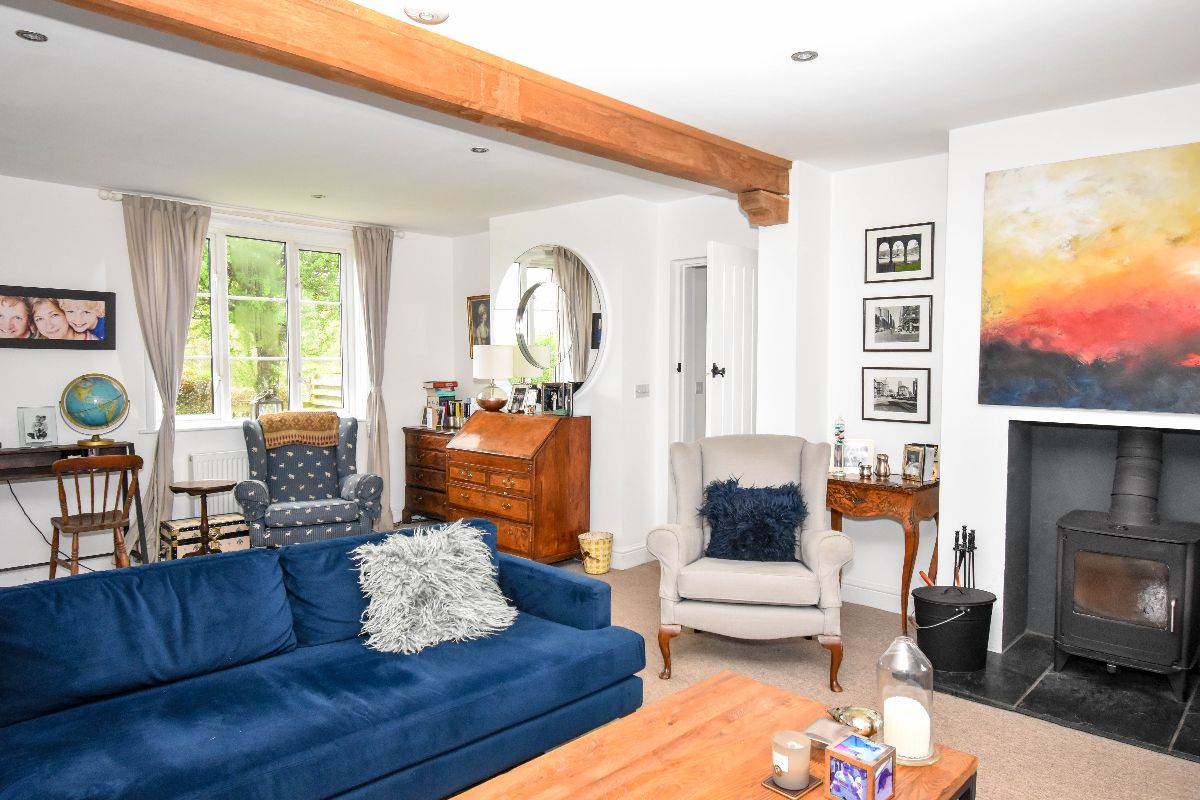 4 bed character property to rent in Clarendon Park, Salisbury 9