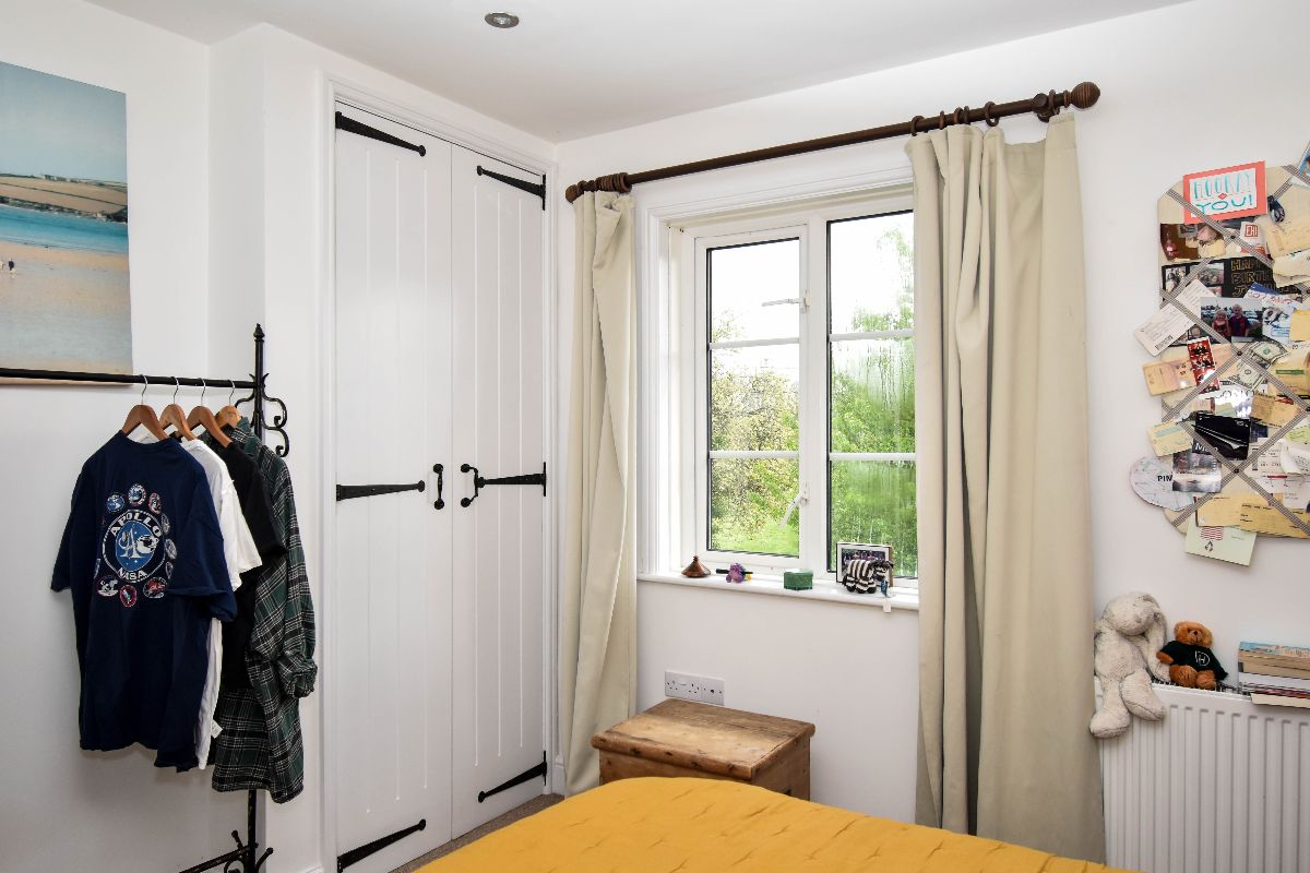 4 bed character property to rent in Clarendon Park, Salisbury 15