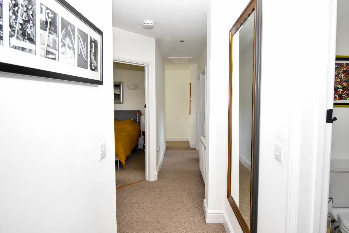 4 bed character property to rent in Clarendon Park, Salisbury 10